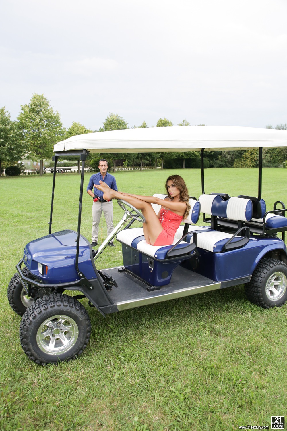 Extraordinary Feet 00