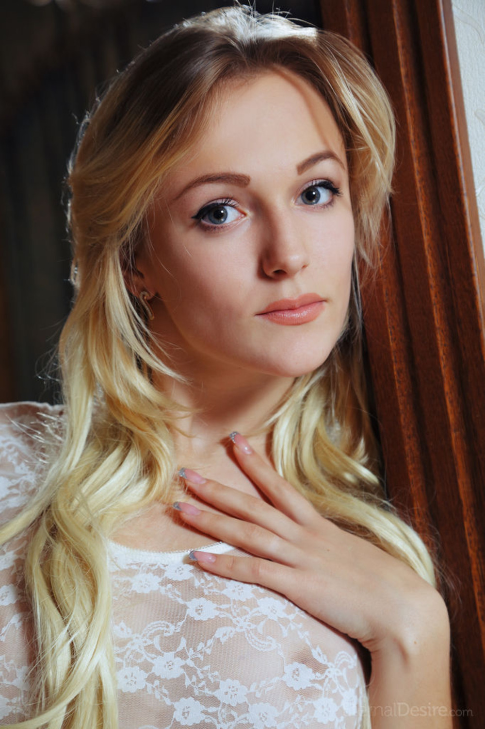 Aislin Glamour Russian Beauty Model Strips 06