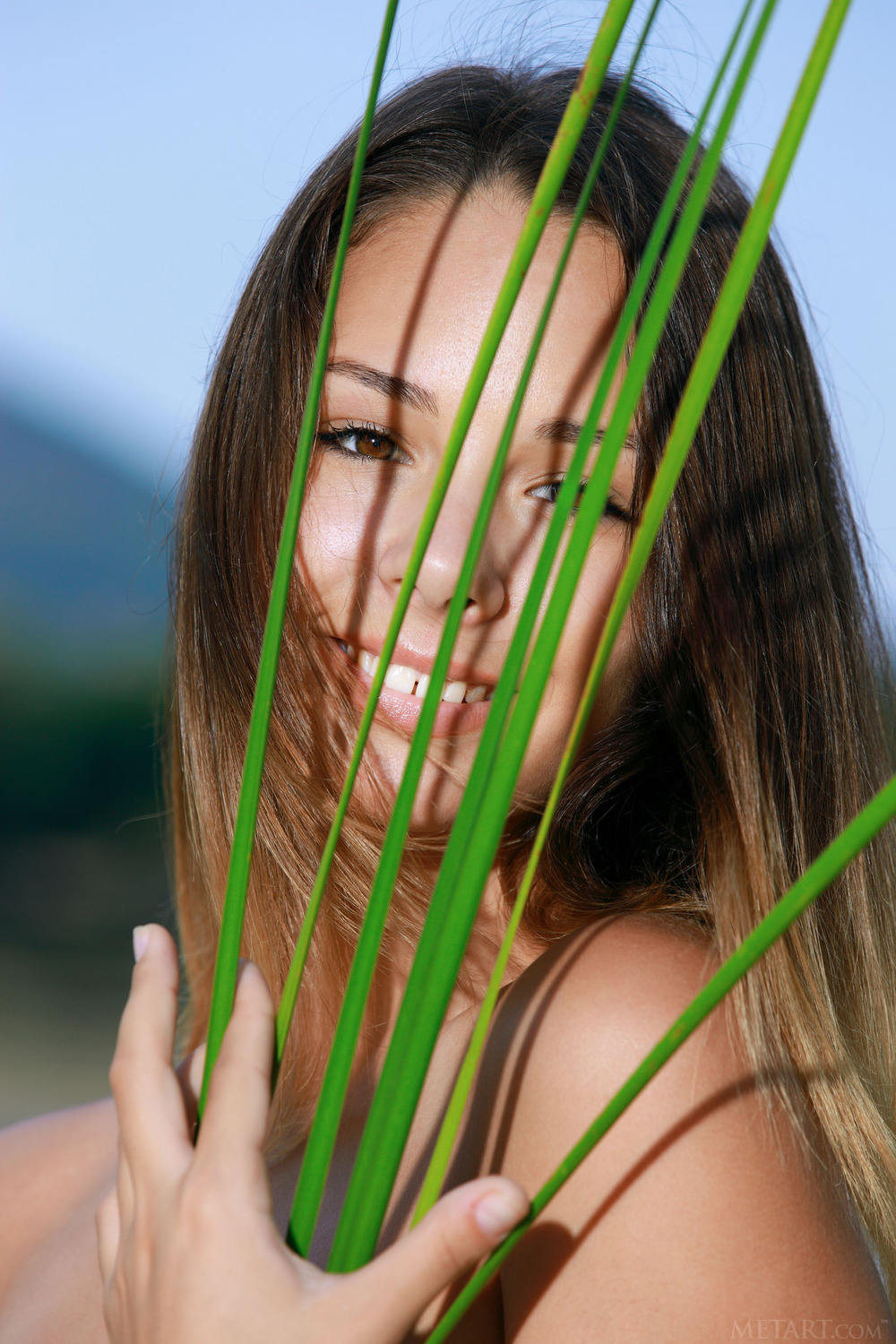 Pretty Brunette Emmy Nude On The Lakeside 01