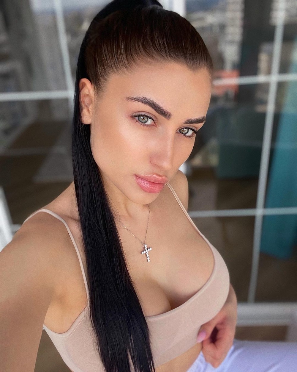 Shasha Voloshuk Breast Champion 22