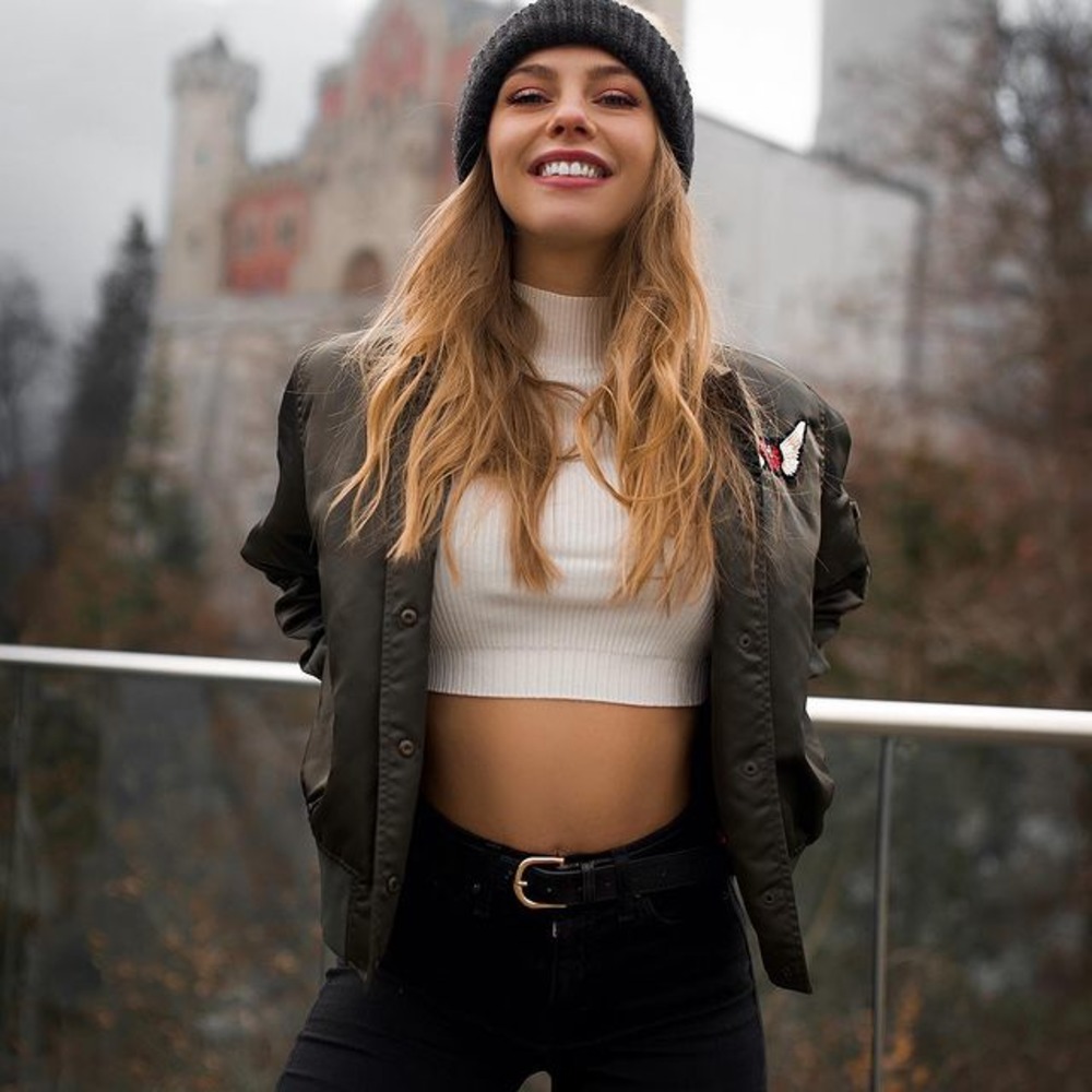 Alexa Breit Xmas Session 10