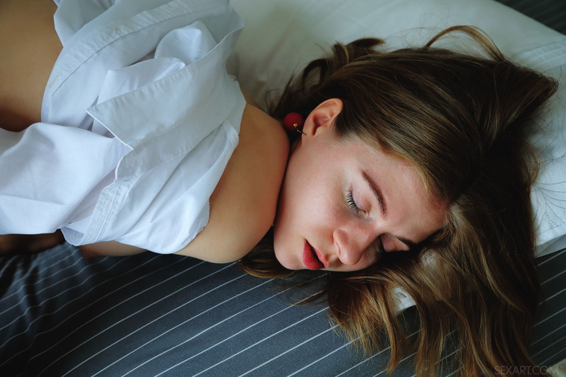 Shayla unbuttons her shirt 13