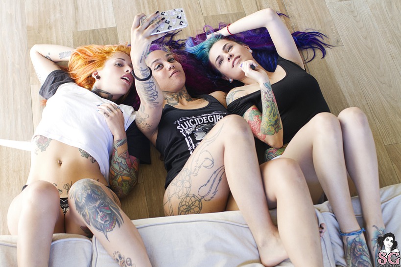 A Brunch Of Tattooed Hot Assed Chicks 10