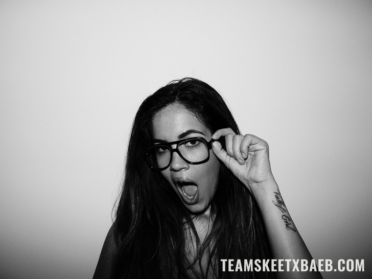 Isis Taylor BW Set 02