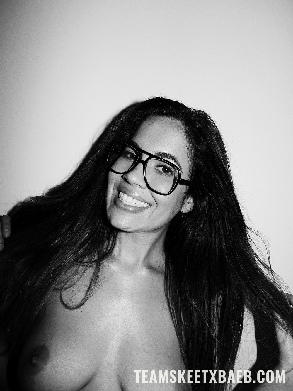 Isis Taylor BW Set 03