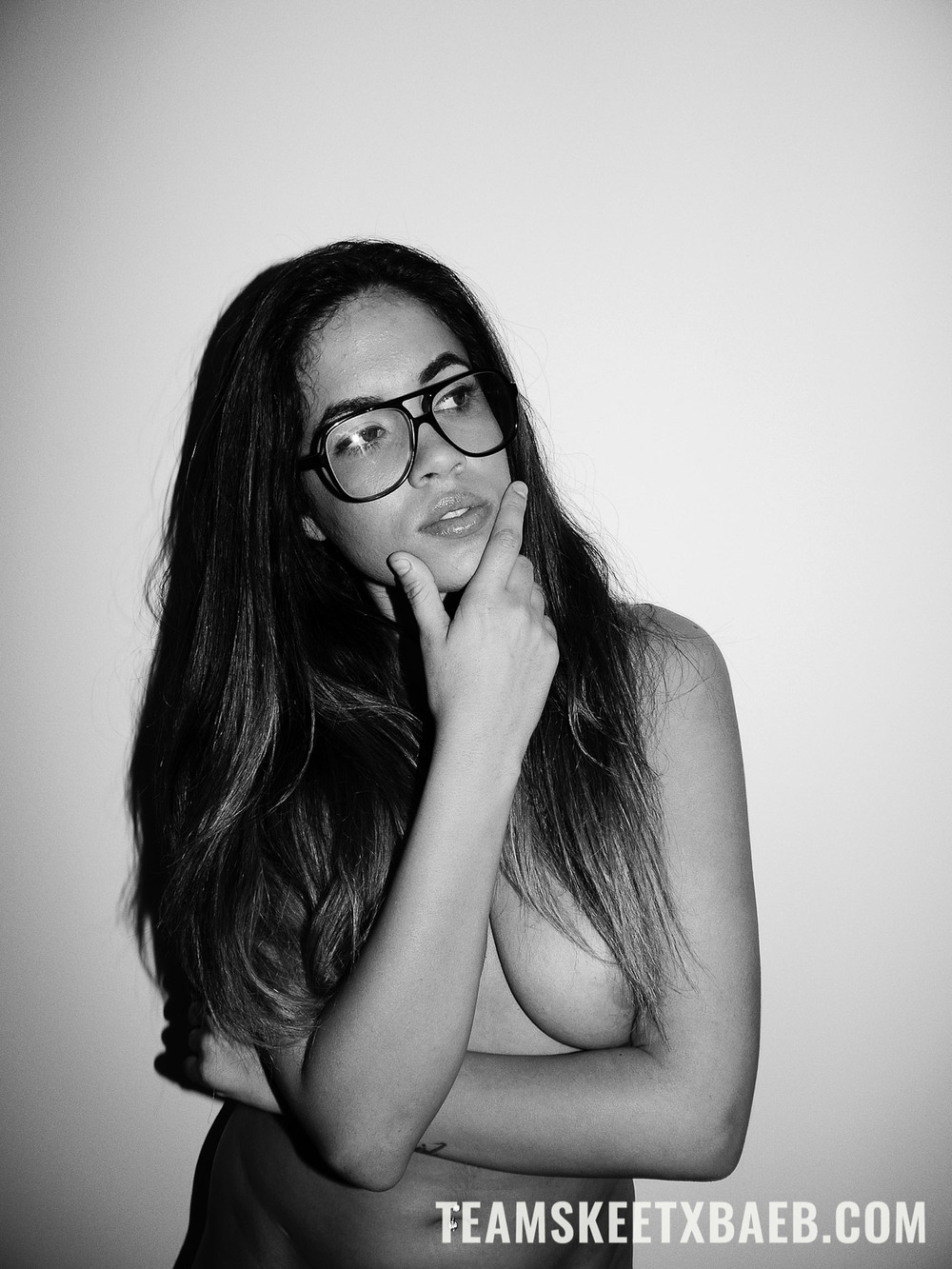 Isis Taylor BW Set 08