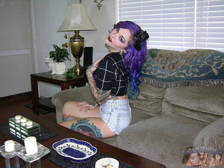 True Amateur Tattoed Chick 08