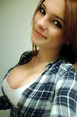 Hot big tittied babe